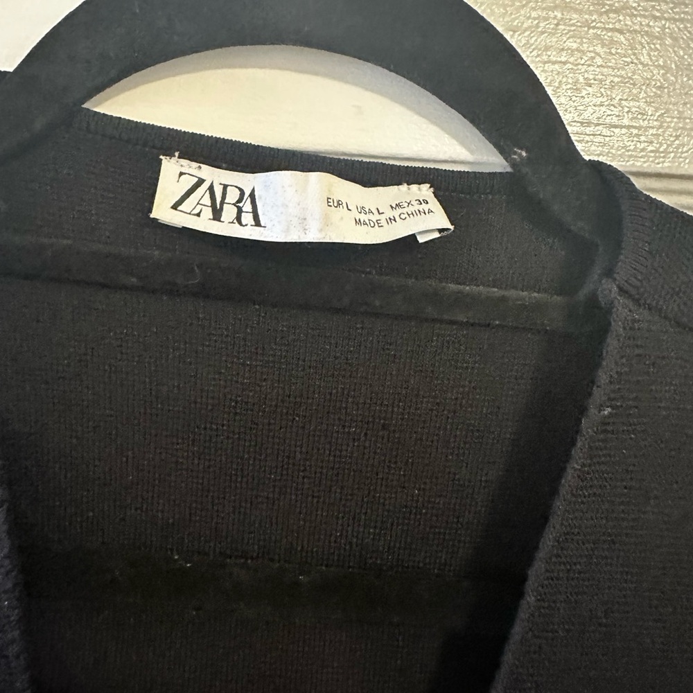 Zara Black Button-Up Vest - Picture 3 of 5
